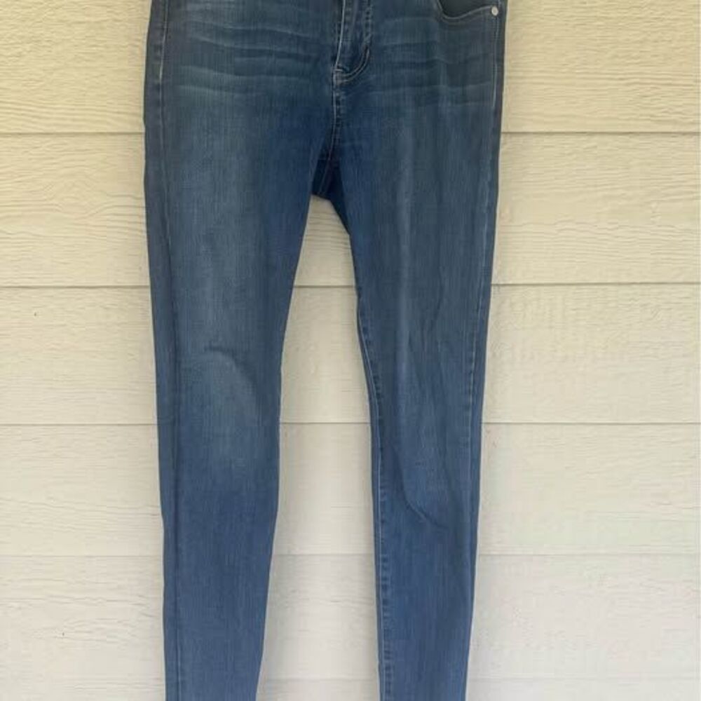 Liverpool Jeans Company Women’s Skinny Jeans Size 4/27 Medium Wash
